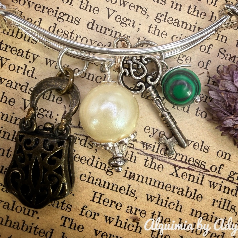 BRACELET CHARM + MALACHITE , KEY, PEARL - Picture 2 of 2